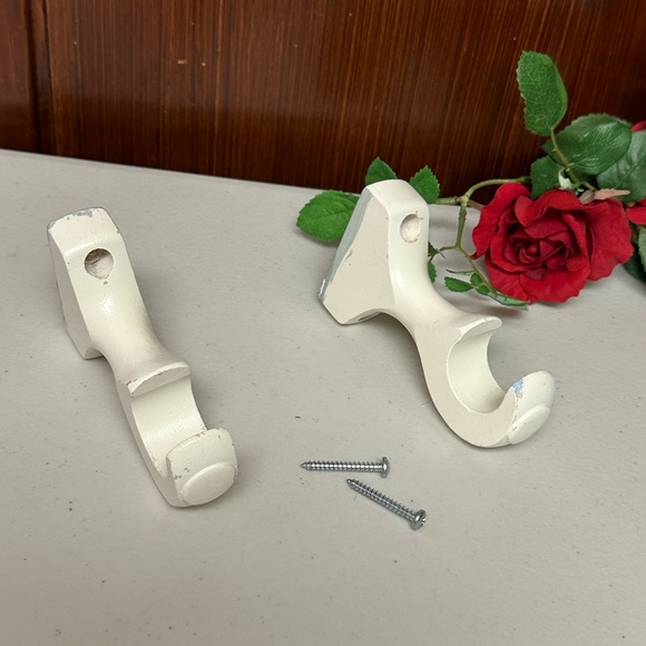 Kirsch Wood Trends 4 1/4 Inch Return Bracket 2 pieces - Picture 10 of 11